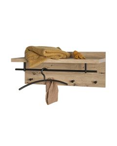 Modern eiken wandkapstok met hoedenplank en zwart gelakte metalen haken en garderobe stang.